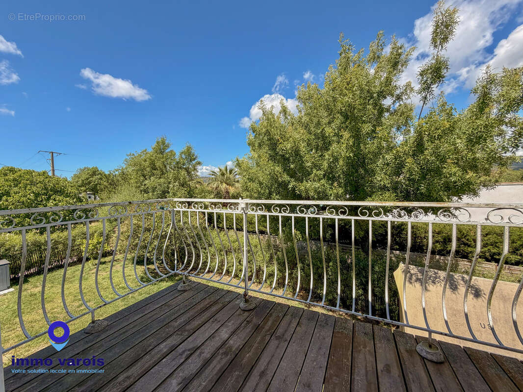 Appartement à HYERES