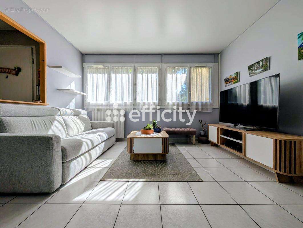 Appartement à ENGHIEN-LES-BAINS