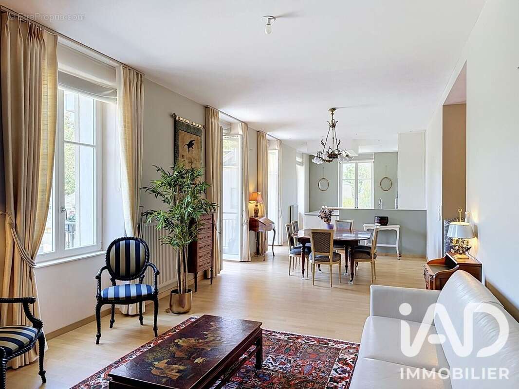 Appartement 168 m² à Colmar  - photo 7
