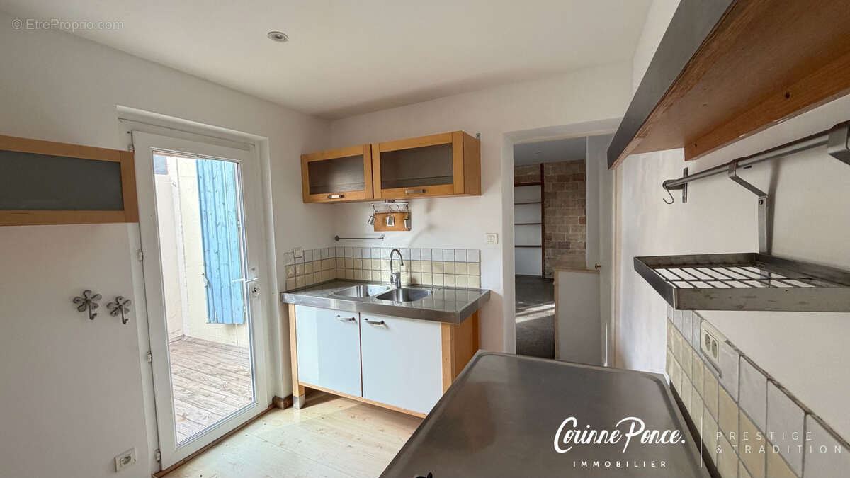 Nimes centre quartier carnot p3 62m2 avec cave et terrasse sans vis a vis propose par corinne ponce immobilier - photo 8