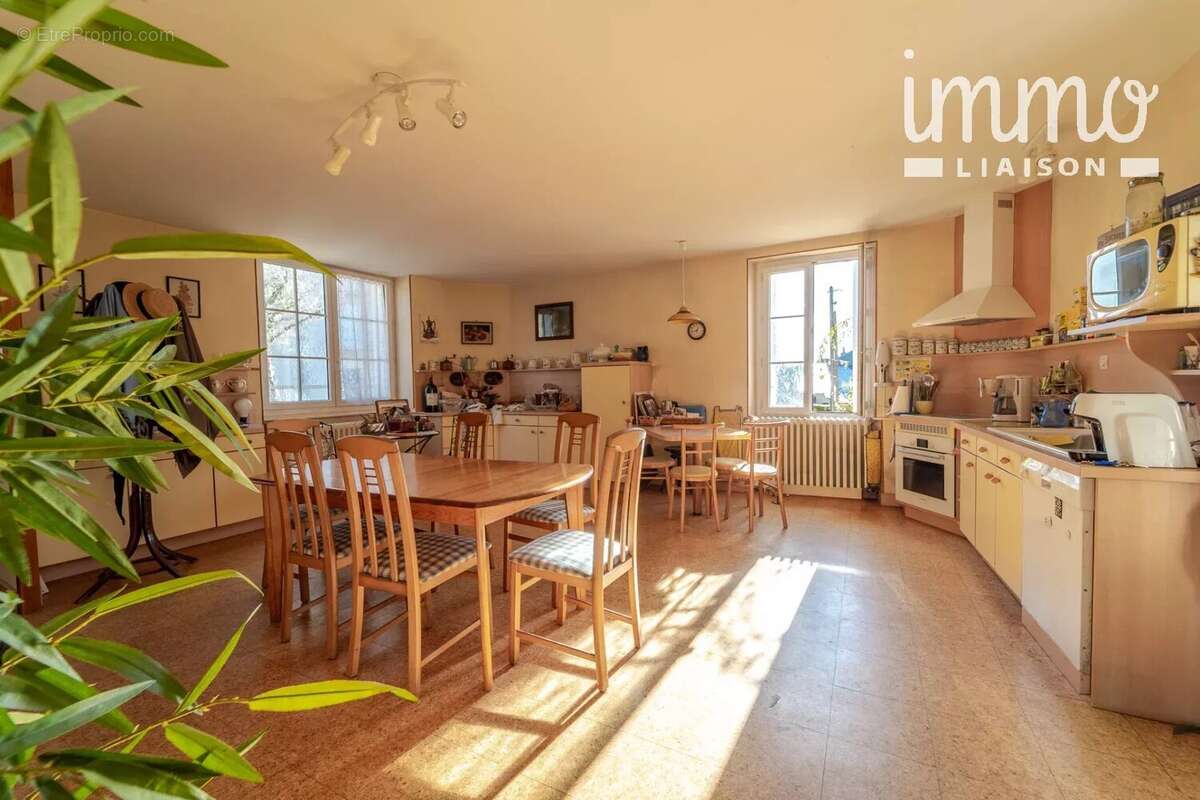 Maison à CHATEAU-CHINON(VILLE)