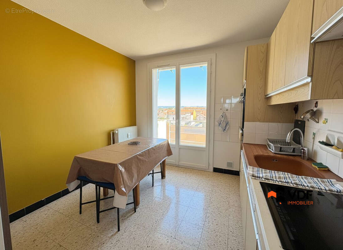 Appartement 61 m² à Riorges  - photo 3