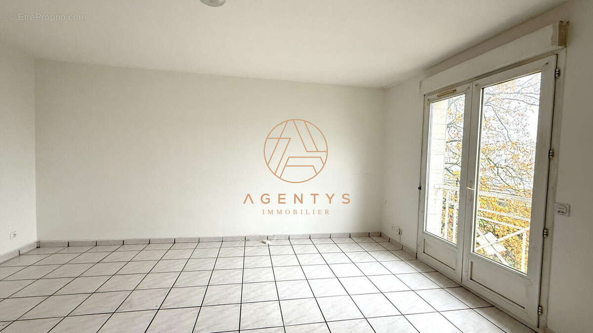 Appartement à LE PLESSIS-TREVISE