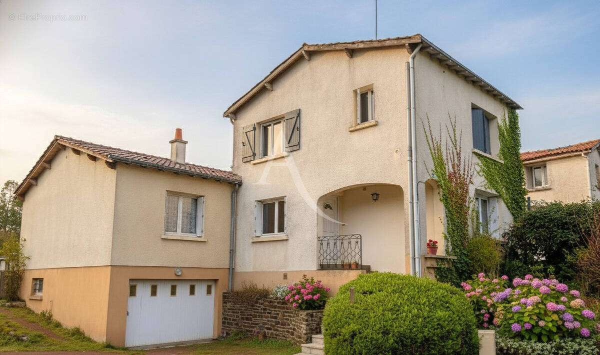 Maison à CHAUDRON-EN-MAUGES
