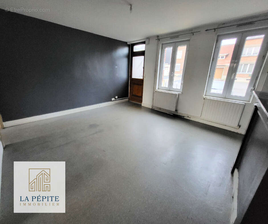 Maison à PONT-SUR-SAMBRE