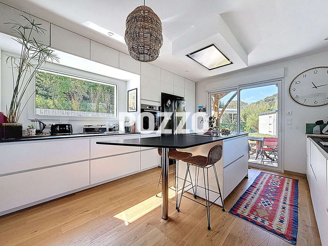 Maison à DONVILLE-LES-BAINS