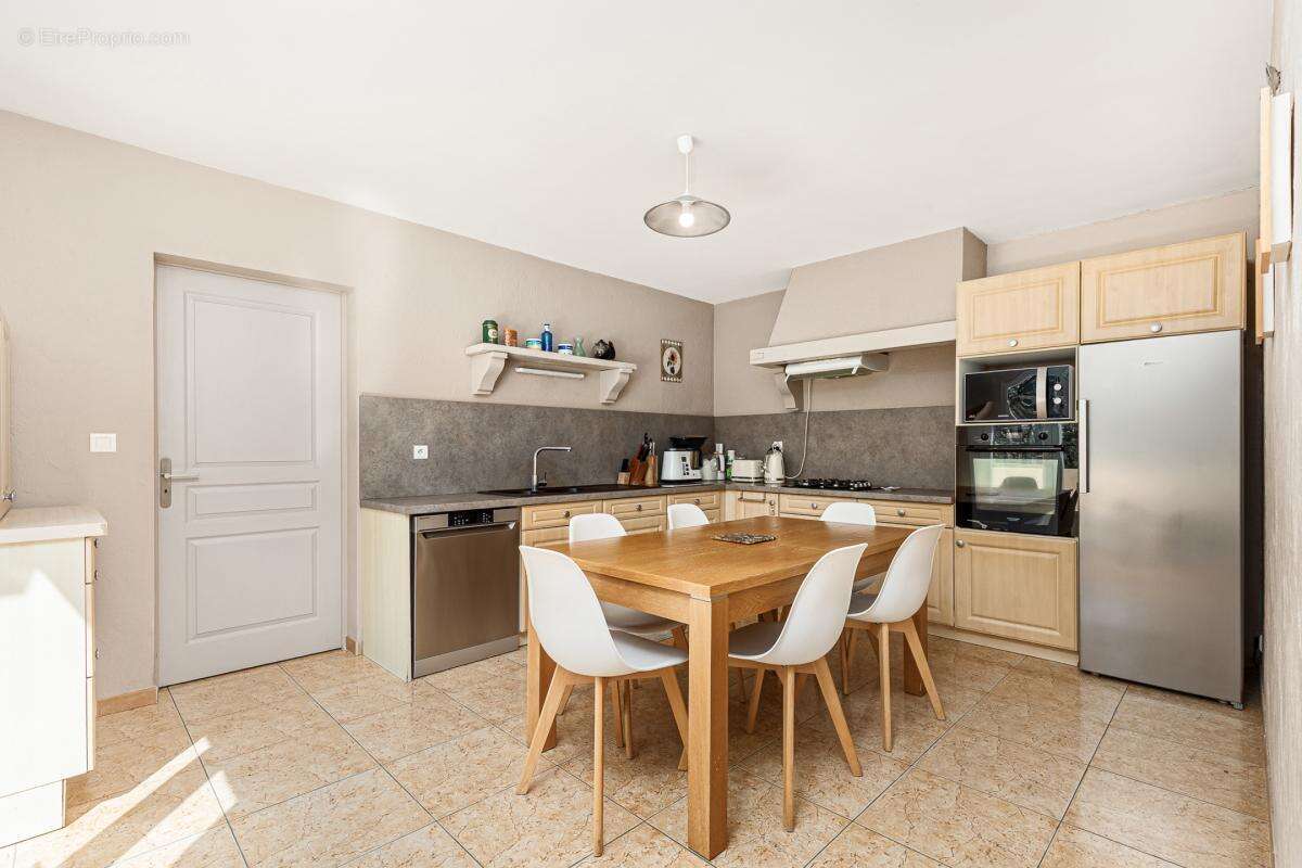 Maison à ROQUEFORT-LES-PINS