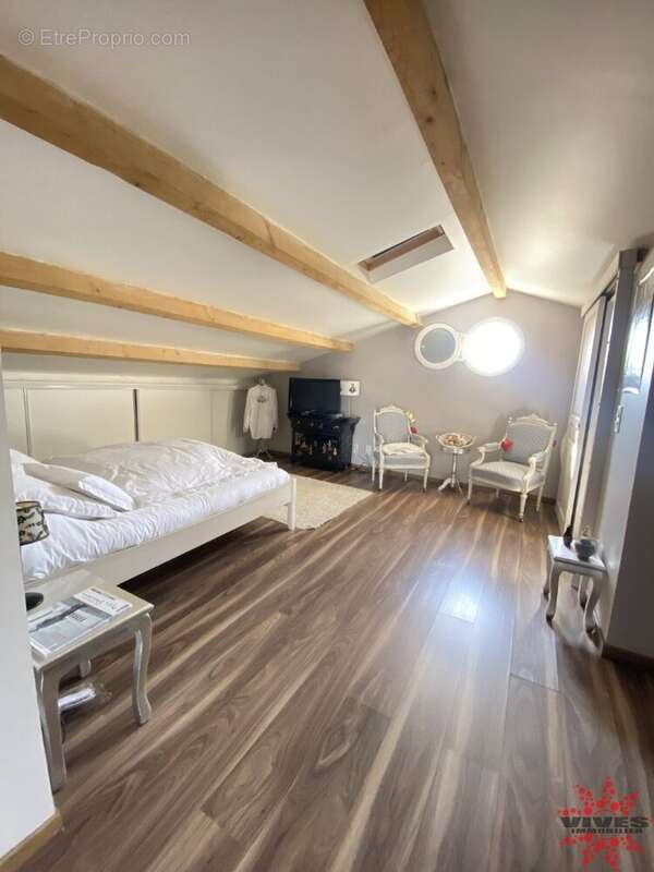 Villa de plain-pied 231 m² - 4/5 chambres avec logement indépendant  Piscine  Terrain 500 m2 - Poilhes - photo 14