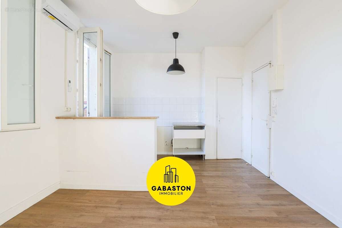 Appartement à MARSEILLE-7E