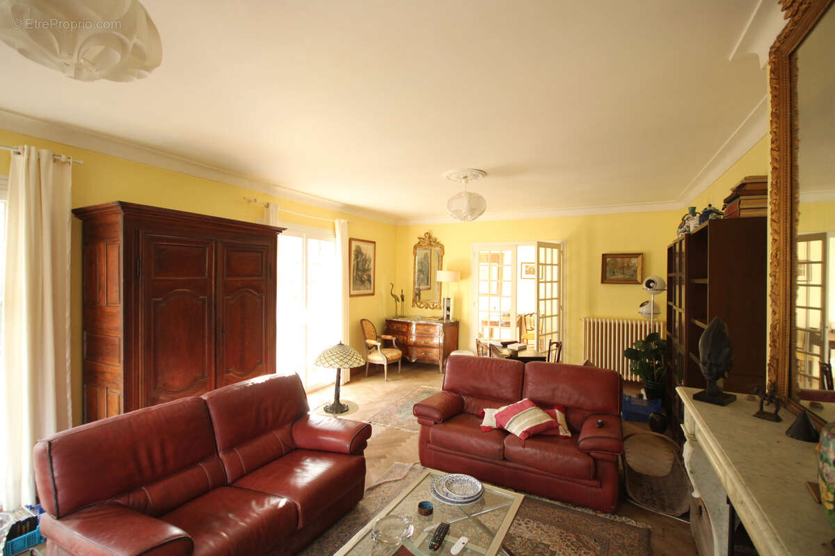 Maison à LA BASTIDE-SUR-L'HERS
