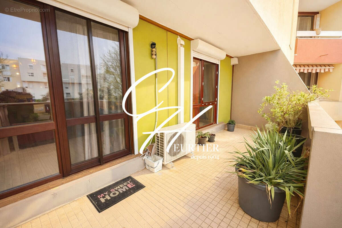 Appartement à FONTAINE