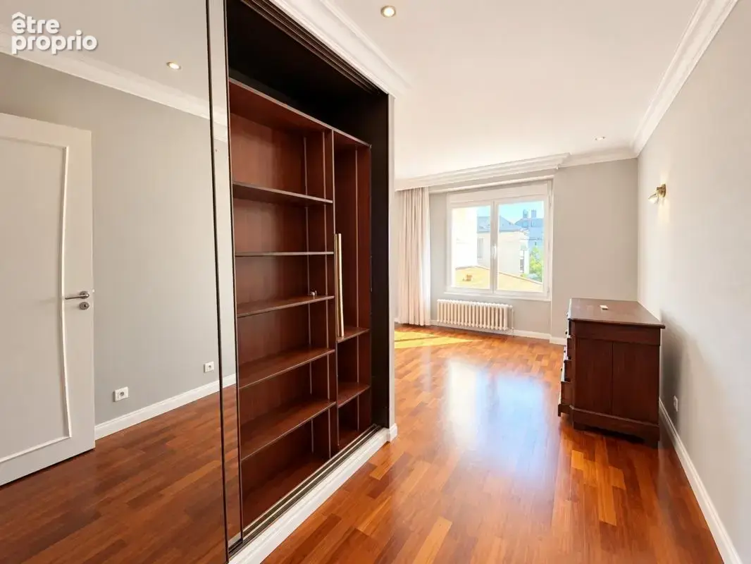 Loft contemporain au Mans – Pièce de vie 80 m² – 3 chambres – Terrasse – Garage - photo 9