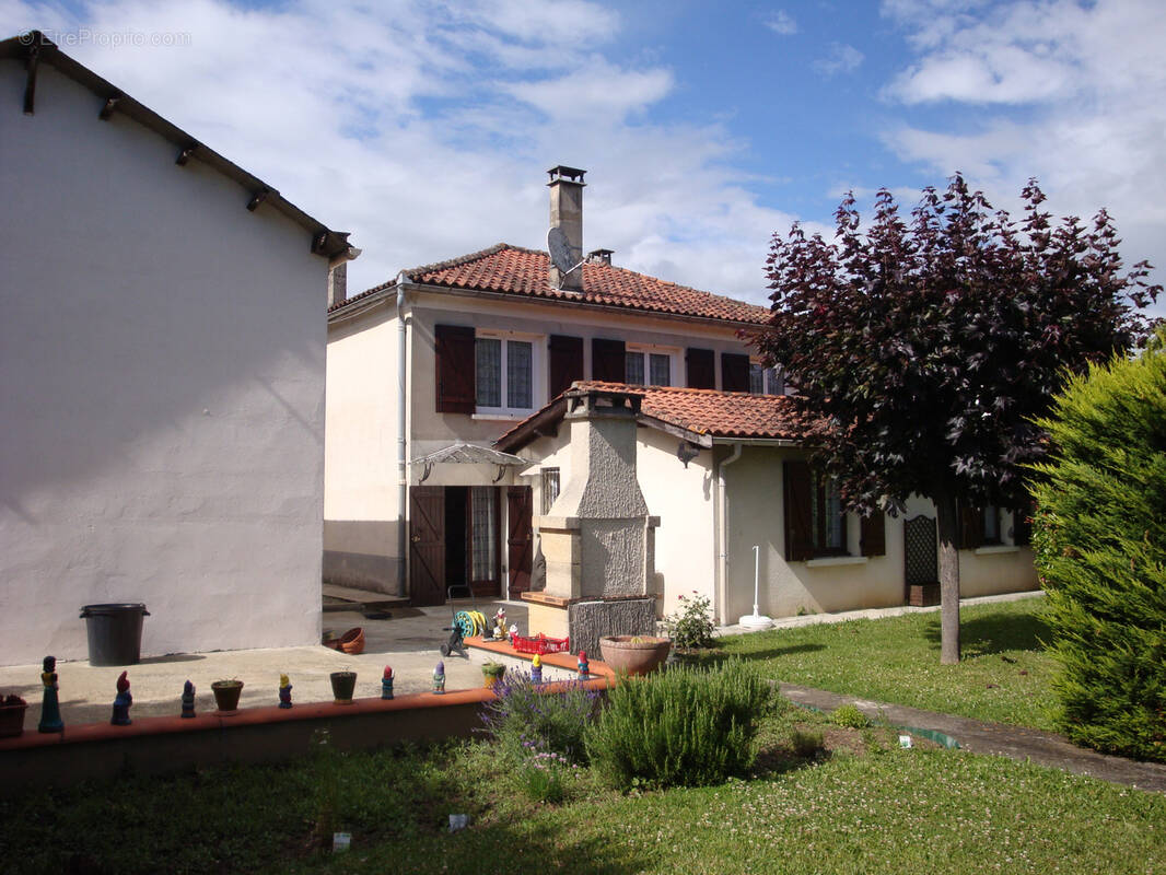 Maison à LE MAS-D'AGENAIS