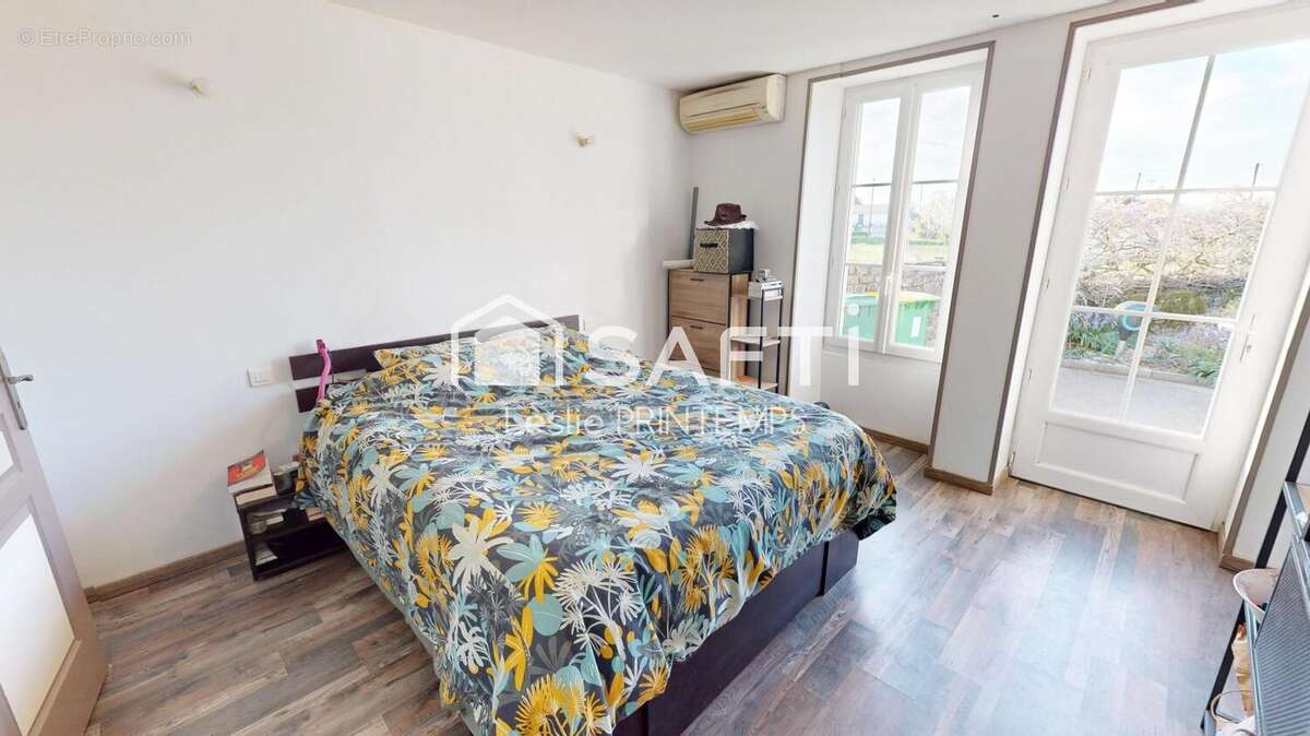 Maison 186 m² à Coulonges-Sur-L'autize  - photo 7