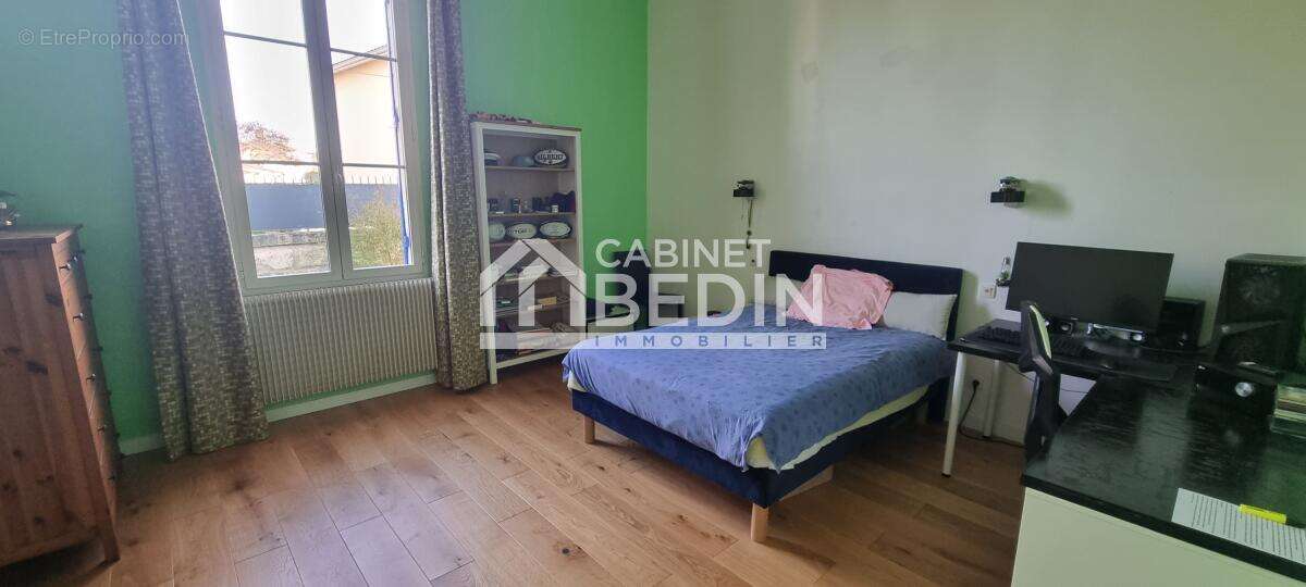 Maison à CUBZAC-LES-PONTS