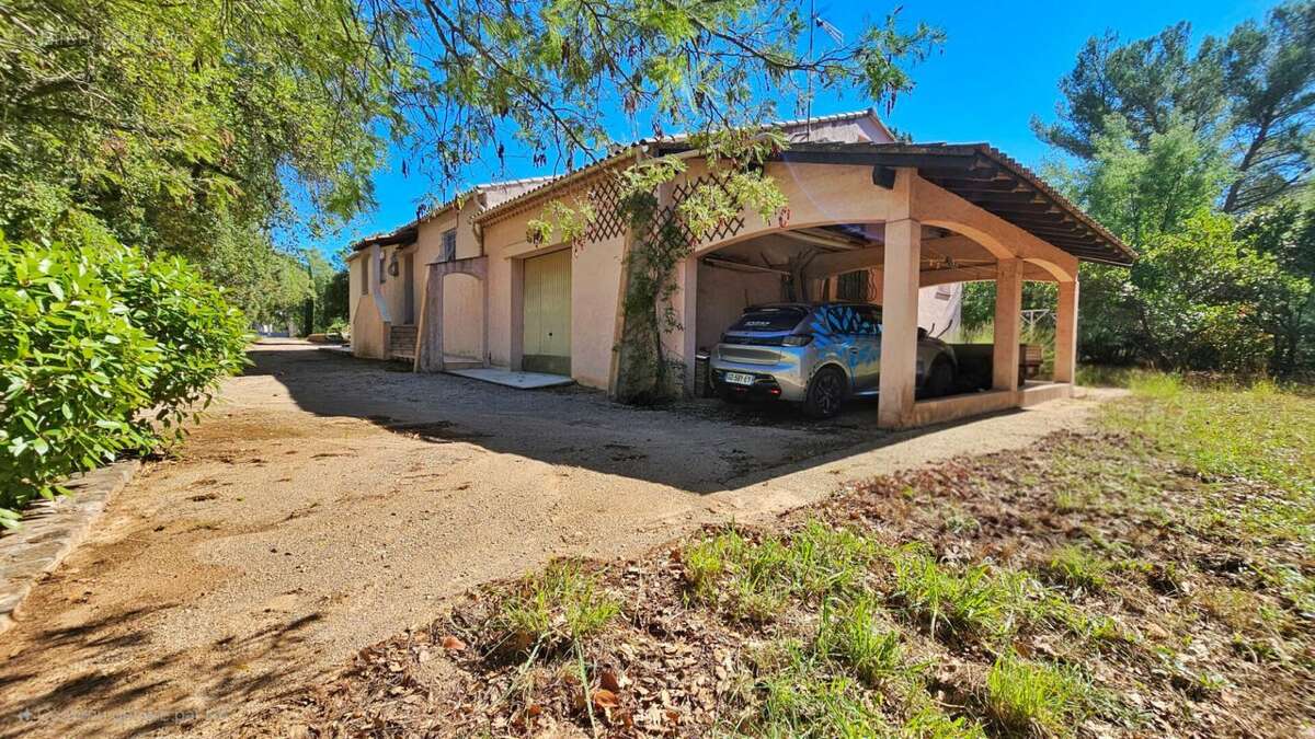 Maison à LE CANNET-DES-MAURES