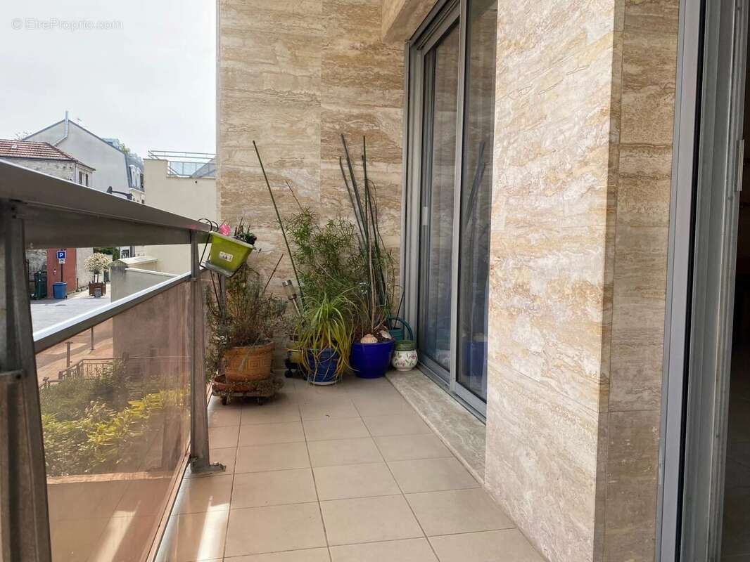 Appartement à LE PERREUX-SUR-MARNE