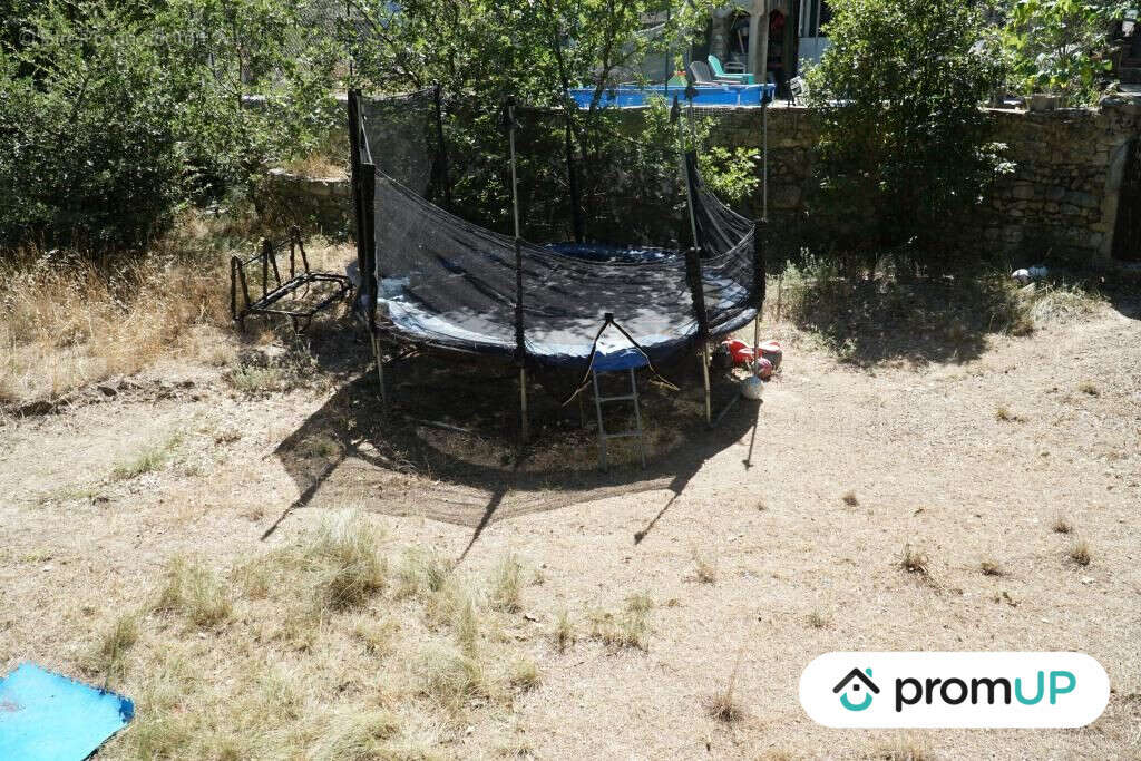 Terrain à LA ROQUE-D&#039;ANTHERON