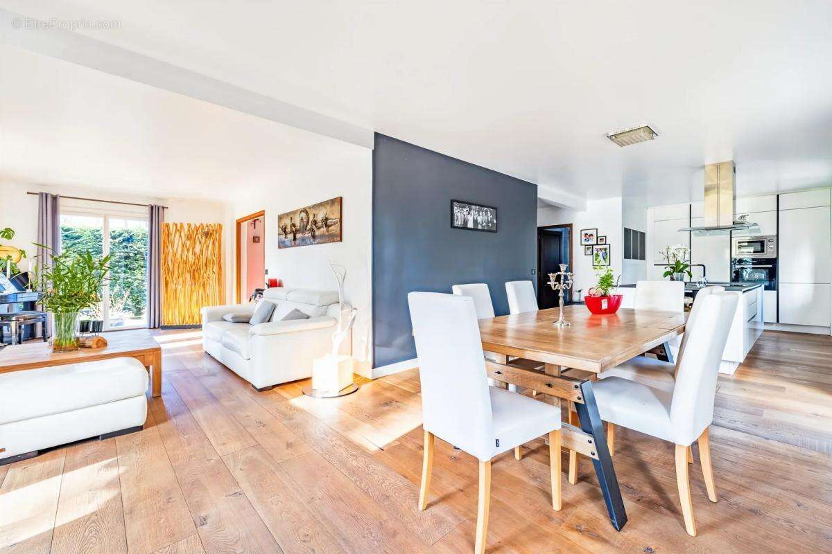 Maison à SAINT-FARGEAU-PONTHIERRY