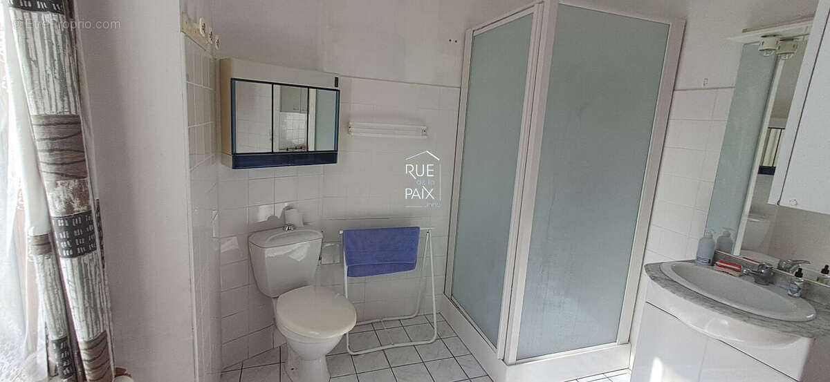 Maison à LENCLOITRE