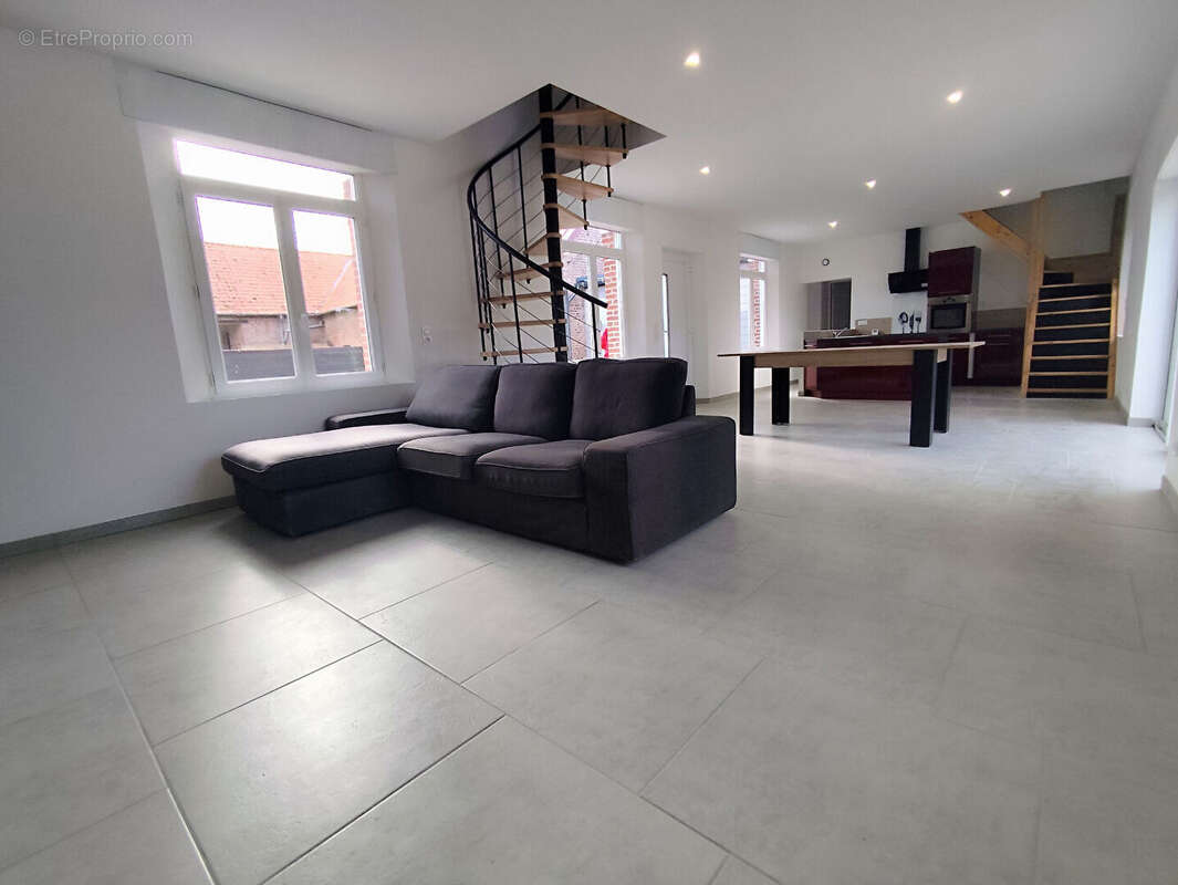 Maison à MAILLY-MAILLET