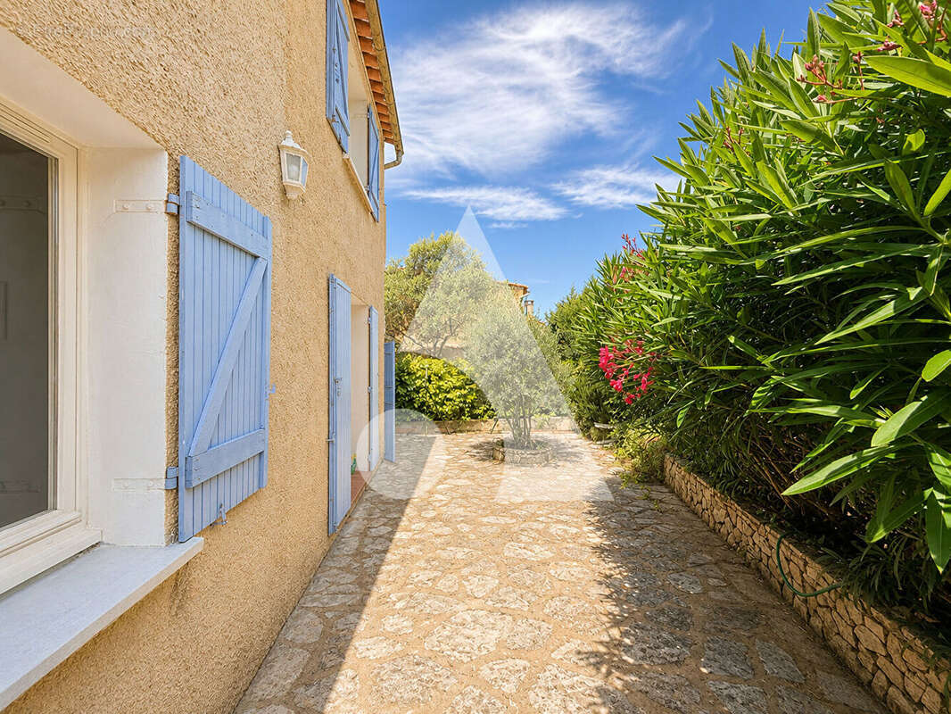 Maison Venelles 4 pièce(s) 121.31 m2 - photo 10