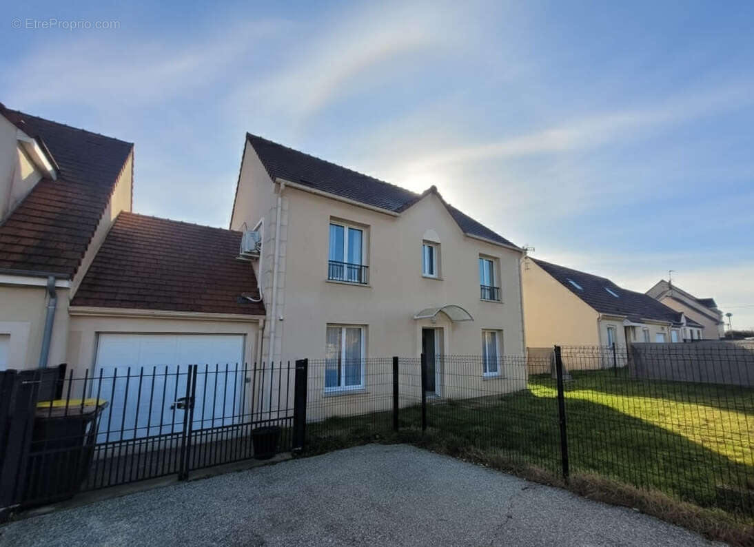 Maison à ABLIS
