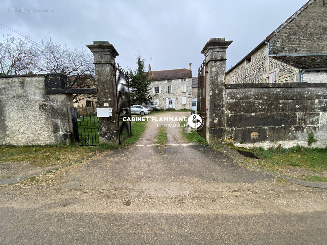 Maison à MEULSON