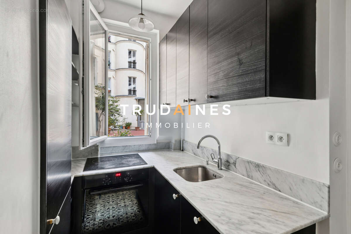 Appartement à PARIS-9E