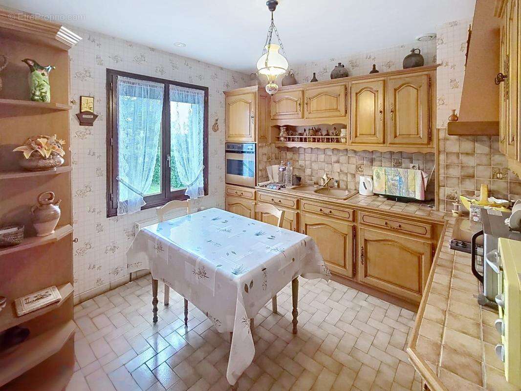 Maison à MONTGIVRAY