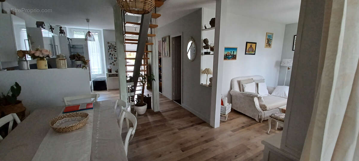 Maison à LE RELECQ-KERHUON