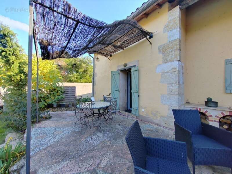 Maison à LE BROUILH-MONBERT