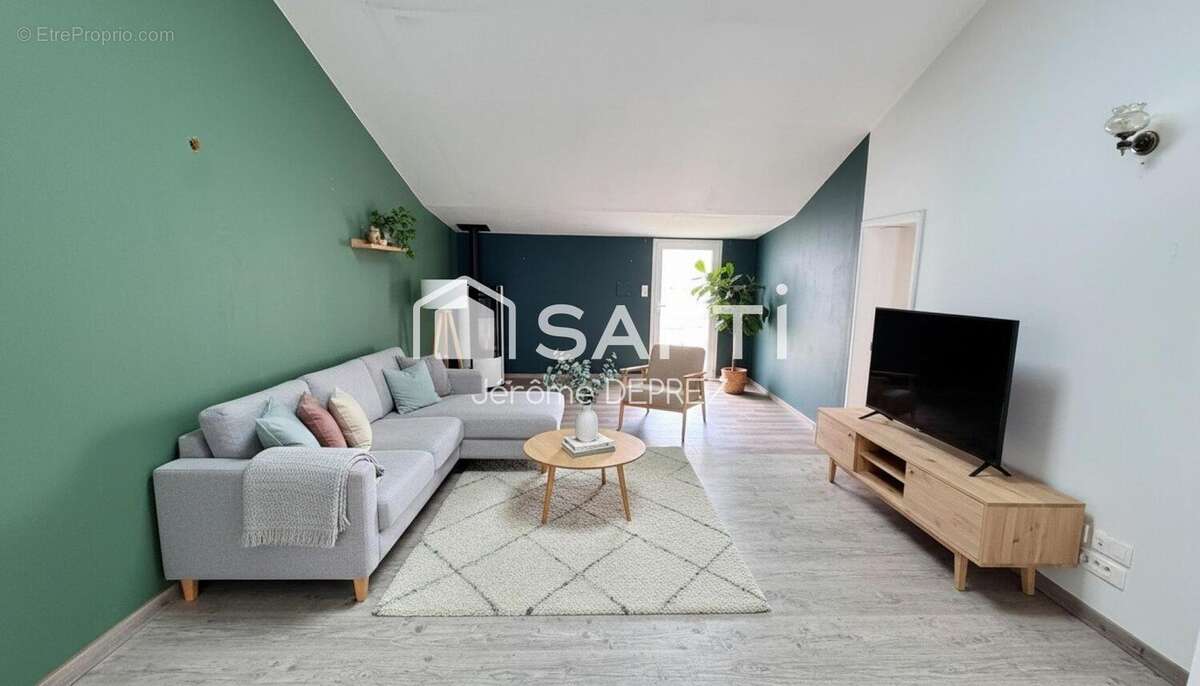 Maison 148 m² à Les Magnils-Reigniers  - photo 5
