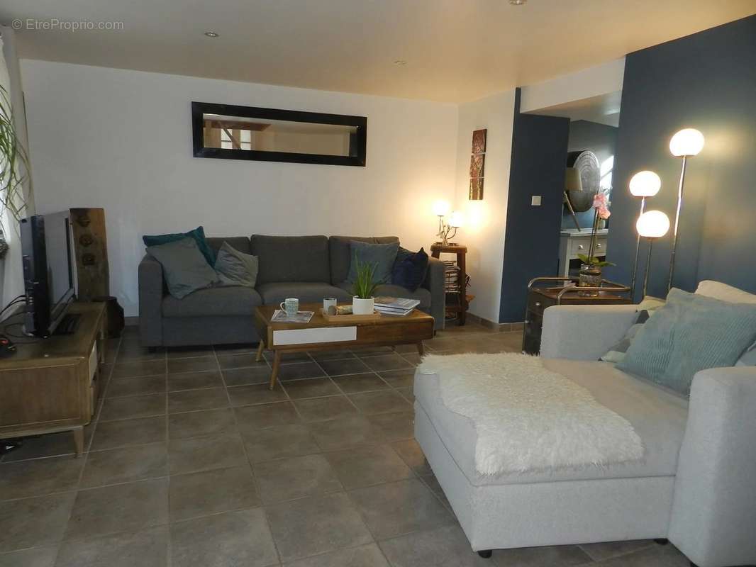 Maison à SAINT-PIERRE-SUR-DIVES