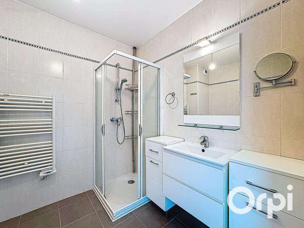 Appartement à VILLENEUVE-LOUBET