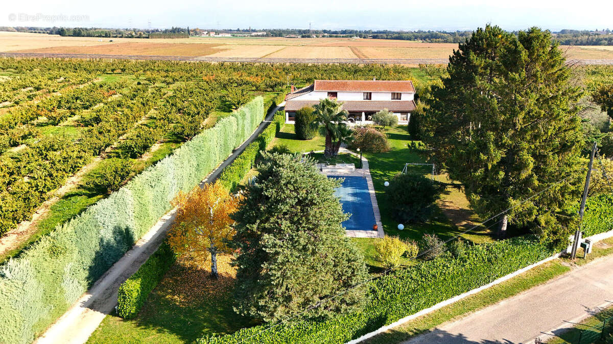 Maison à CHATEAUNEUF-SUR-ISERE