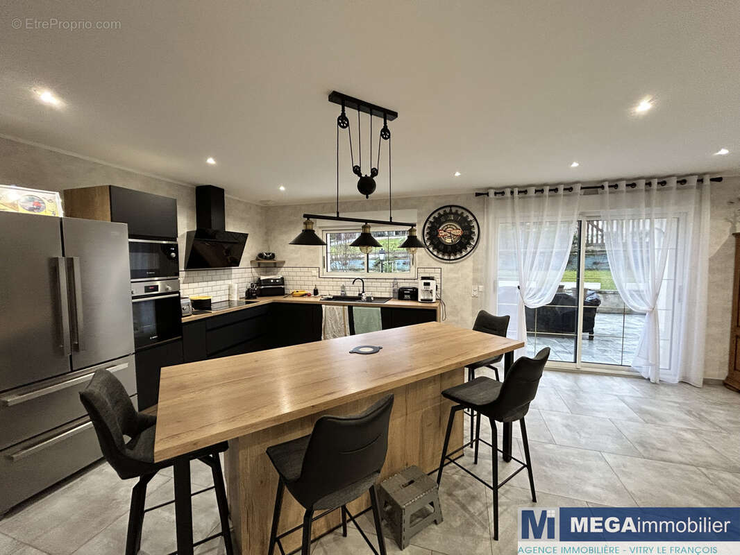 Maison à COURDEMANGES