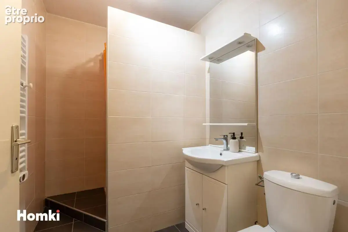 Appartement T2 de 46 m² à Lyon 69007, Rue du Commandant Ayasse - photo 8