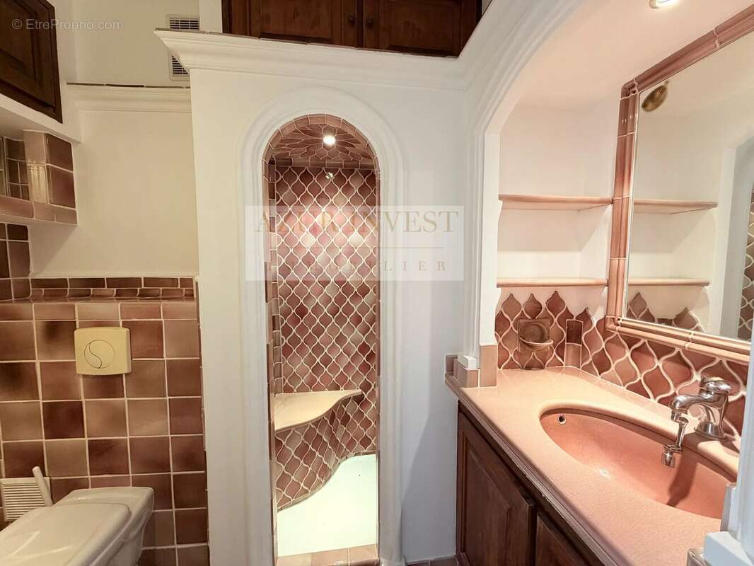 Appartement à ROQUEBRUNE-CAP-MARTIN