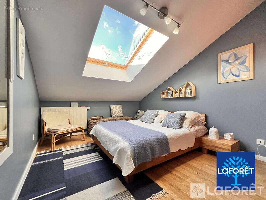 Appartement à DECINES-CHARPIEU