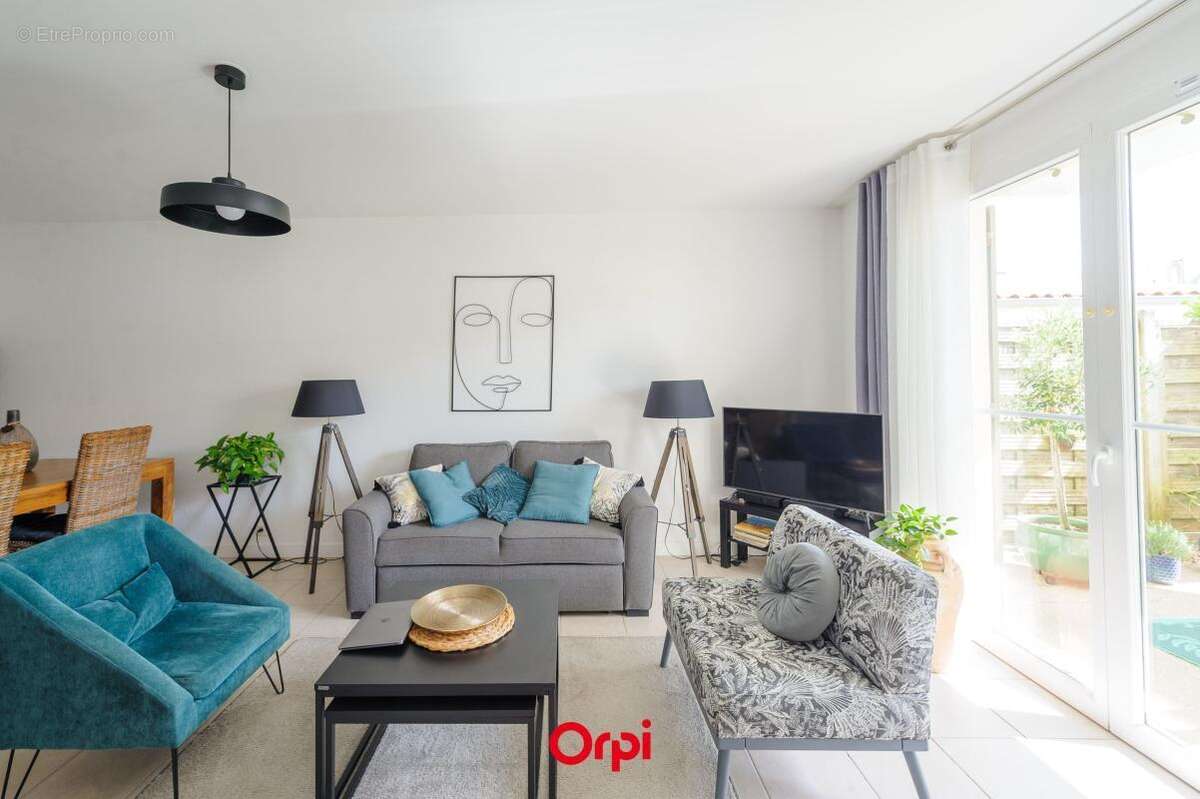 Appartement T3 avec vaste terrasse, 2 parkings privés et cave - photo 4