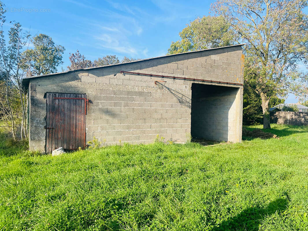 Terrain à COMMEQUIERS