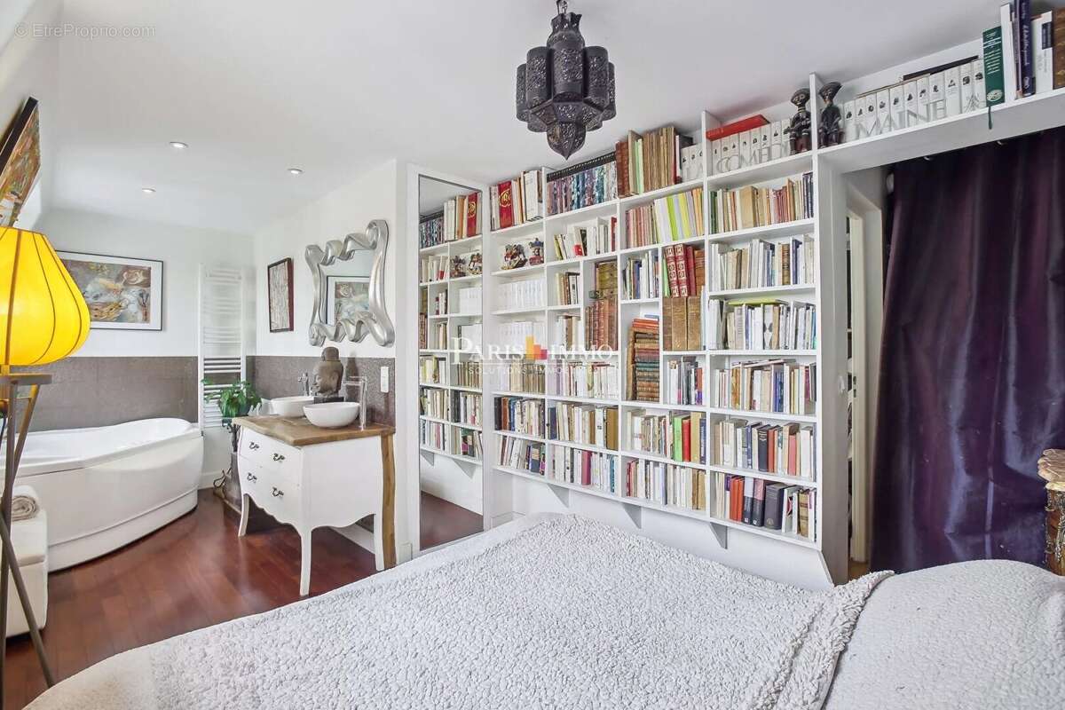 Appartement à PARIS-15E