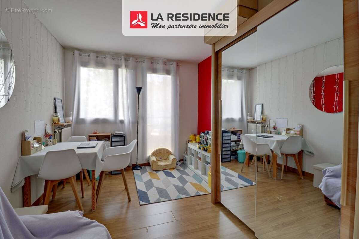 Appartement à VERNEUIL-SUR-SEINE