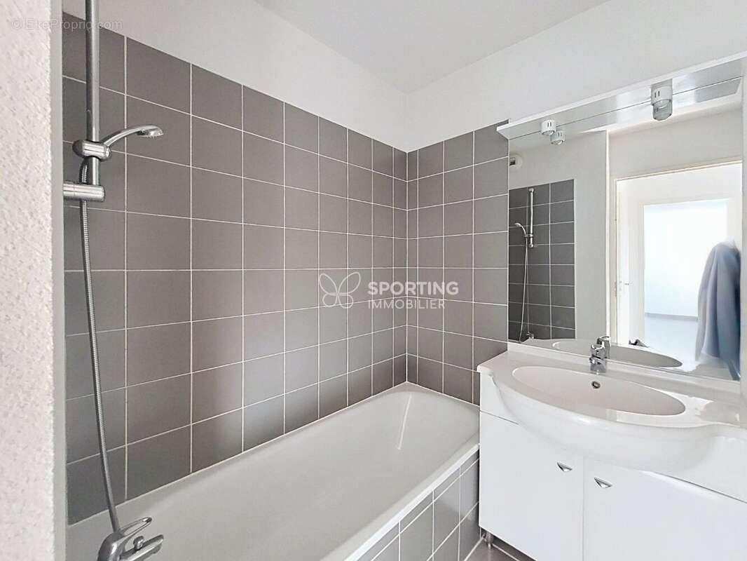 Appartement à SAINTE-BAZEILLE