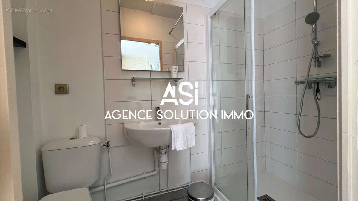 Commerce à VILLAINES-LA-JUHEL