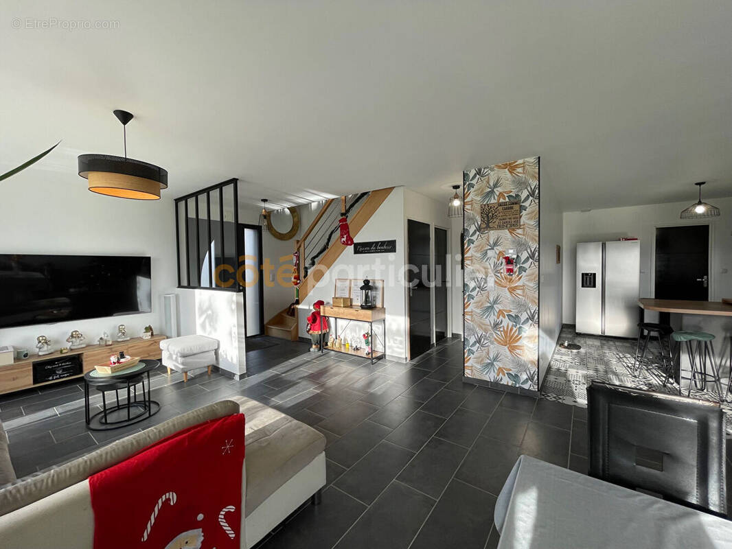 Maison à LE MOLAY-LITTRY