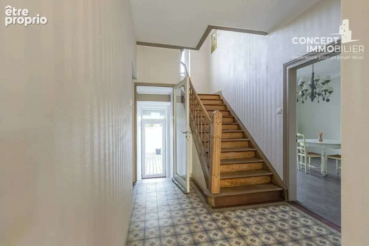 Maison de caractère – 180 m² – Terrasse et combles aménageables - photo 5