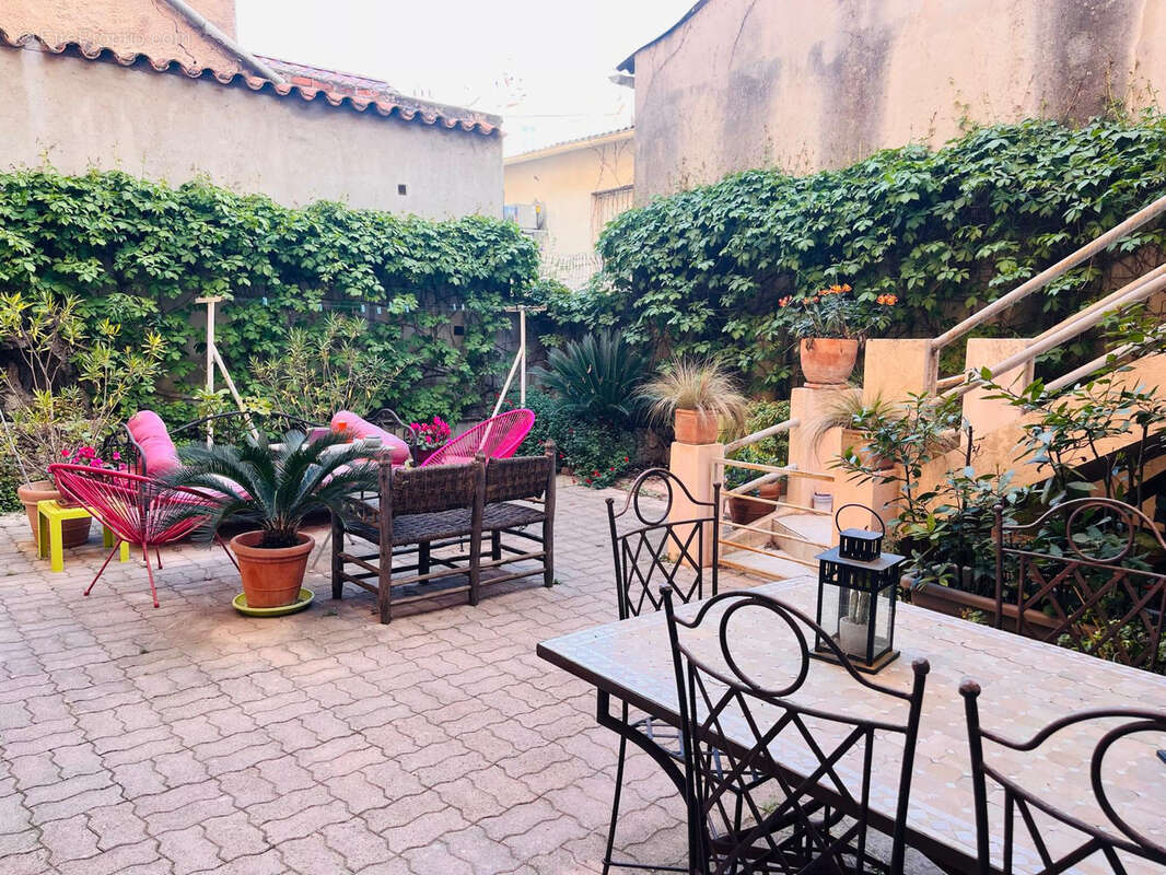 Appartement à HYERES