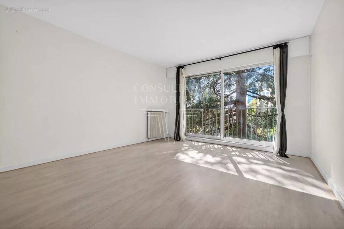 Appartement à LEVALLOIS-PERRET